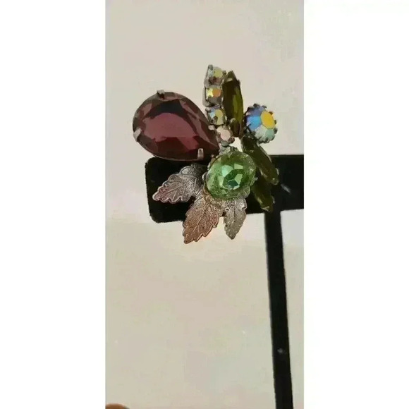 Vintage Earrings Huge Faceted Rhinestones Clip On Metal Leaves 1960s - Picture 7 of 14